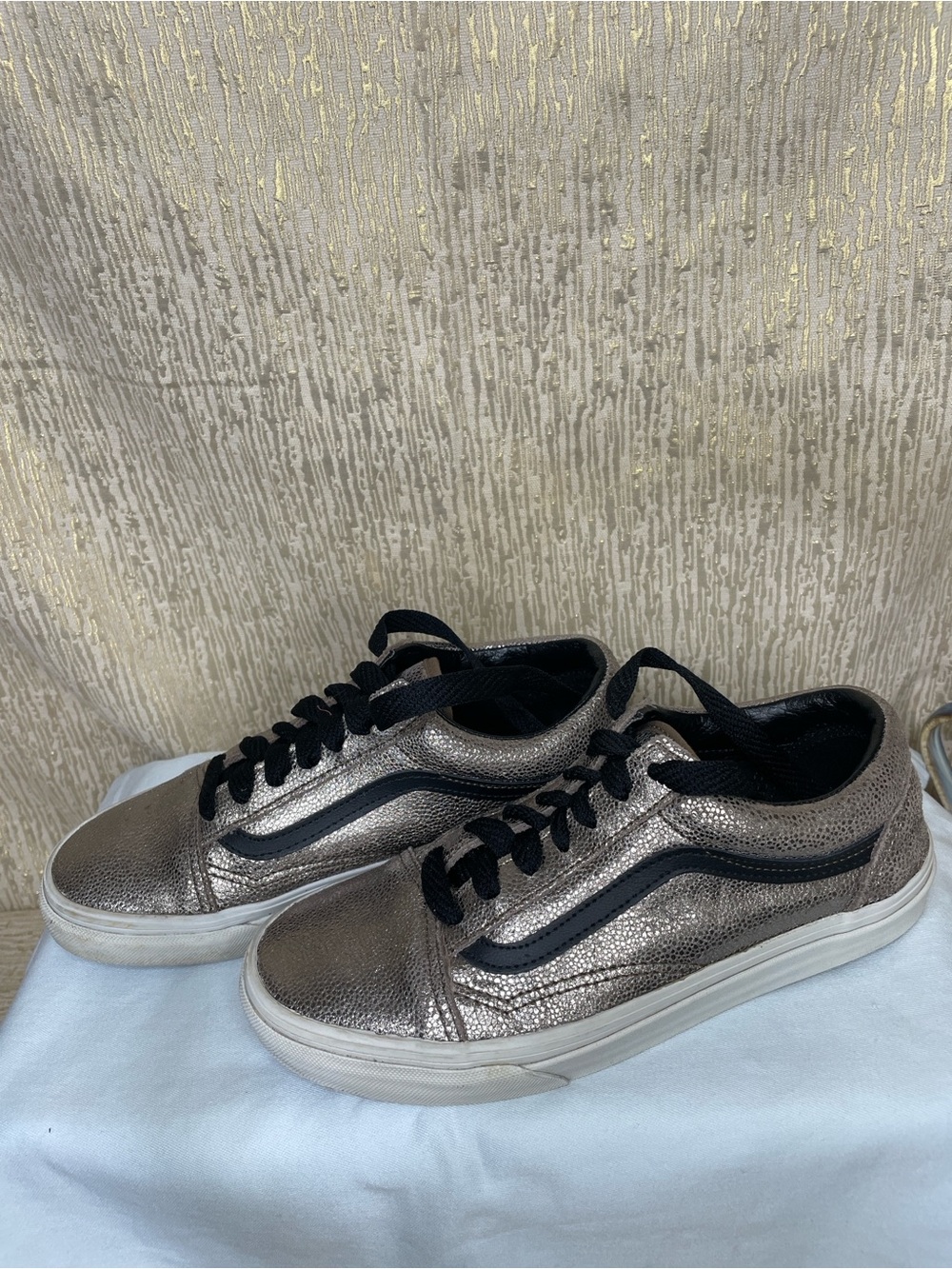 Vans Gold Metallic Low-Top Sneakers with Black Leather Trim MINT Sz 7.5